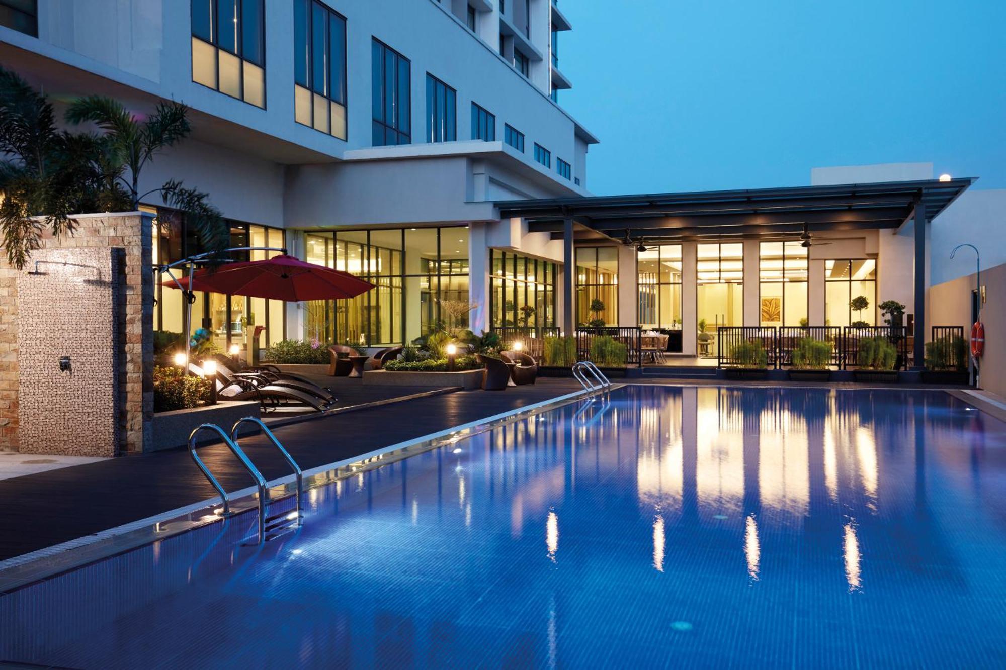 Hilton Garden Inn Puchong Zewnętrze zdjęcie