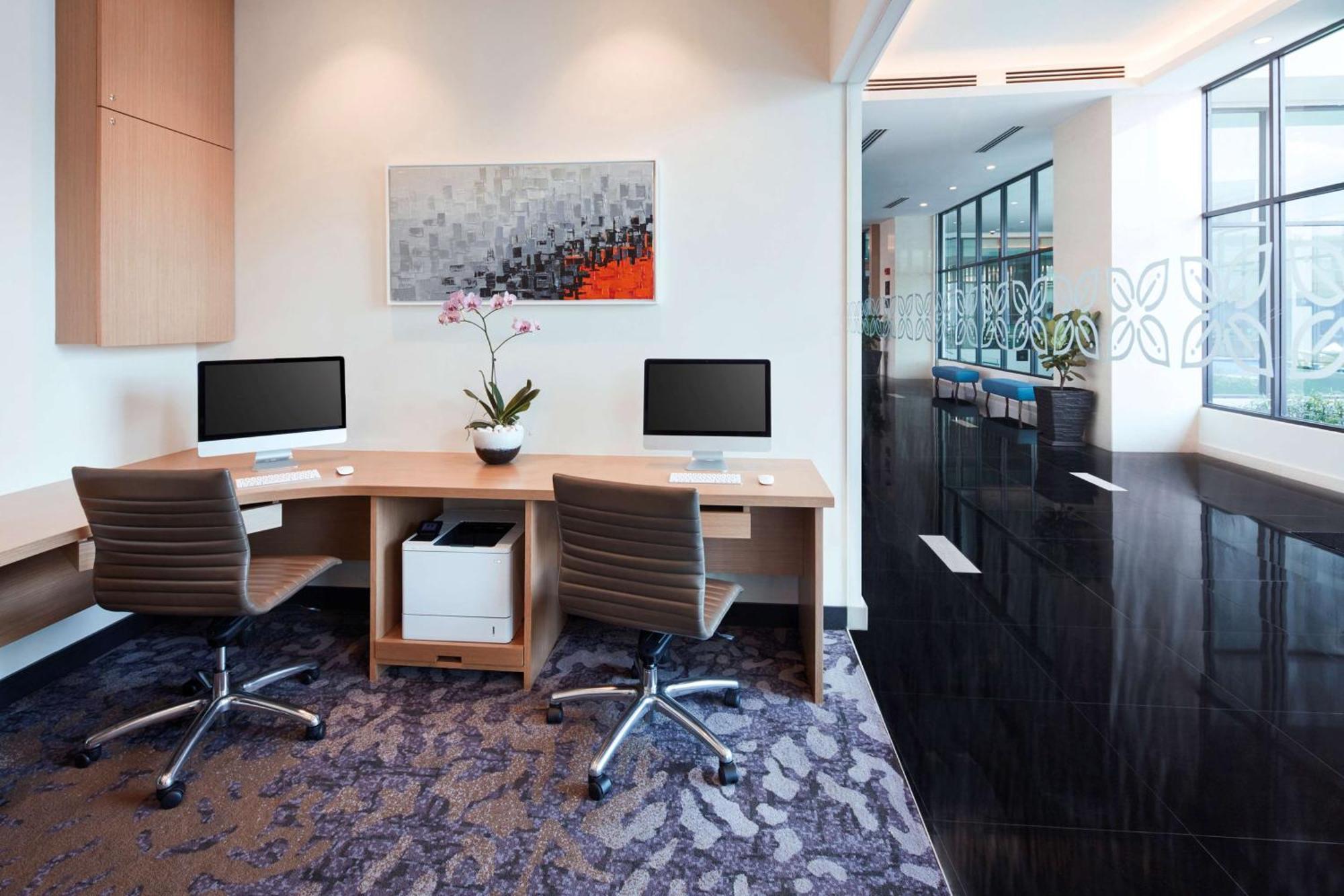 Hilton Garden Inn Puchong Zewnętrze zdjęcie