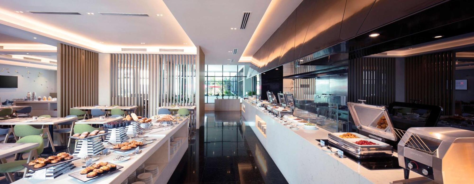 Hilton Garden Inn Puchong Zewnętrze zdjęcie